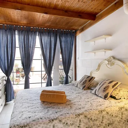 Arenas Del Mar Tatil Evi *